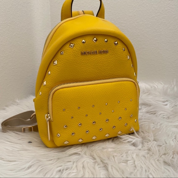 Firm ✨Michael Kors convertible Erin backpack - Picture 7 of 15